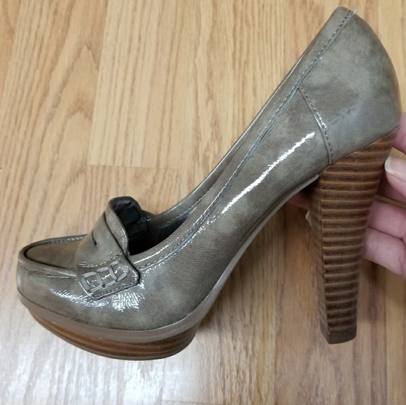 🛑🛑SOLD🛑Alfani Taupe Pump - Picture 4 of 6